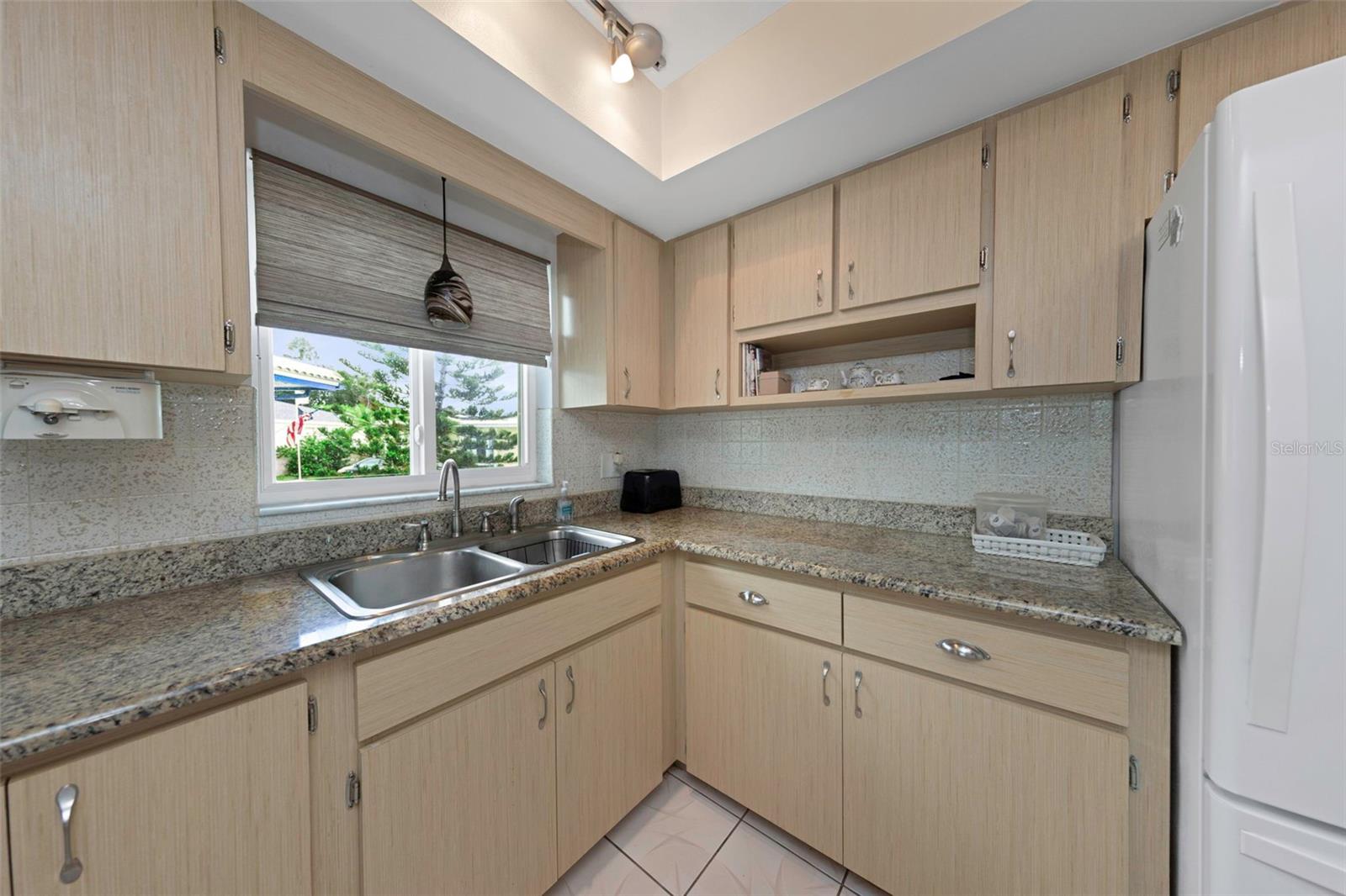 5355 FERNDALE PL N — photo 26