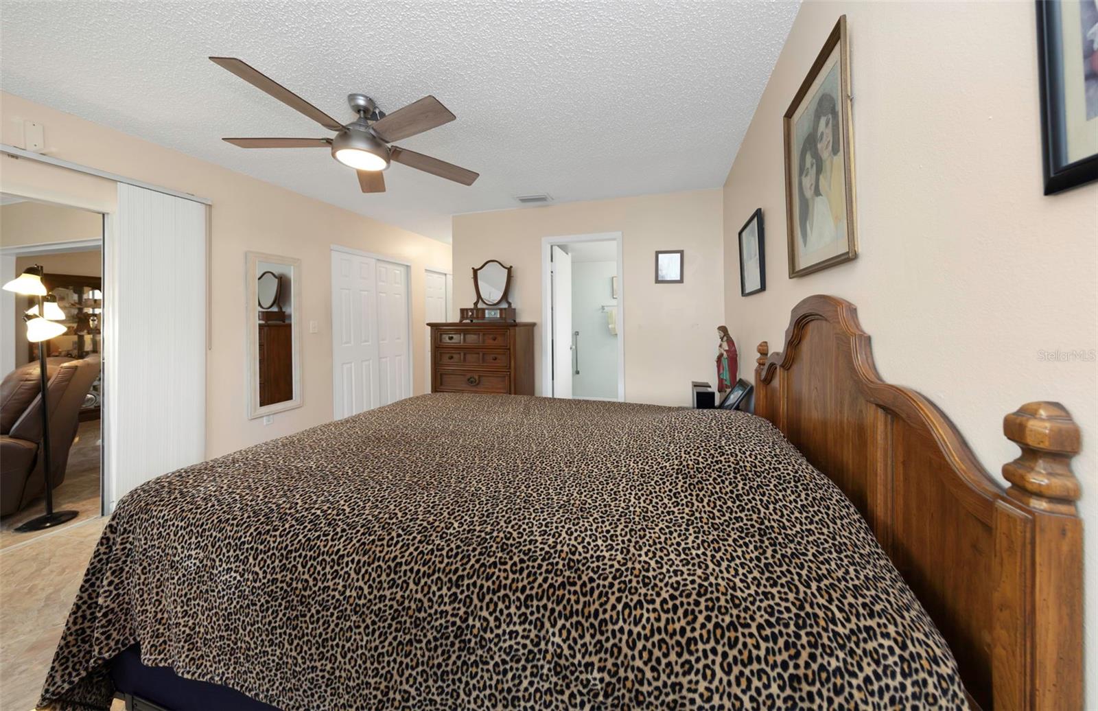 5355 FERNDALE PL N — photo 39