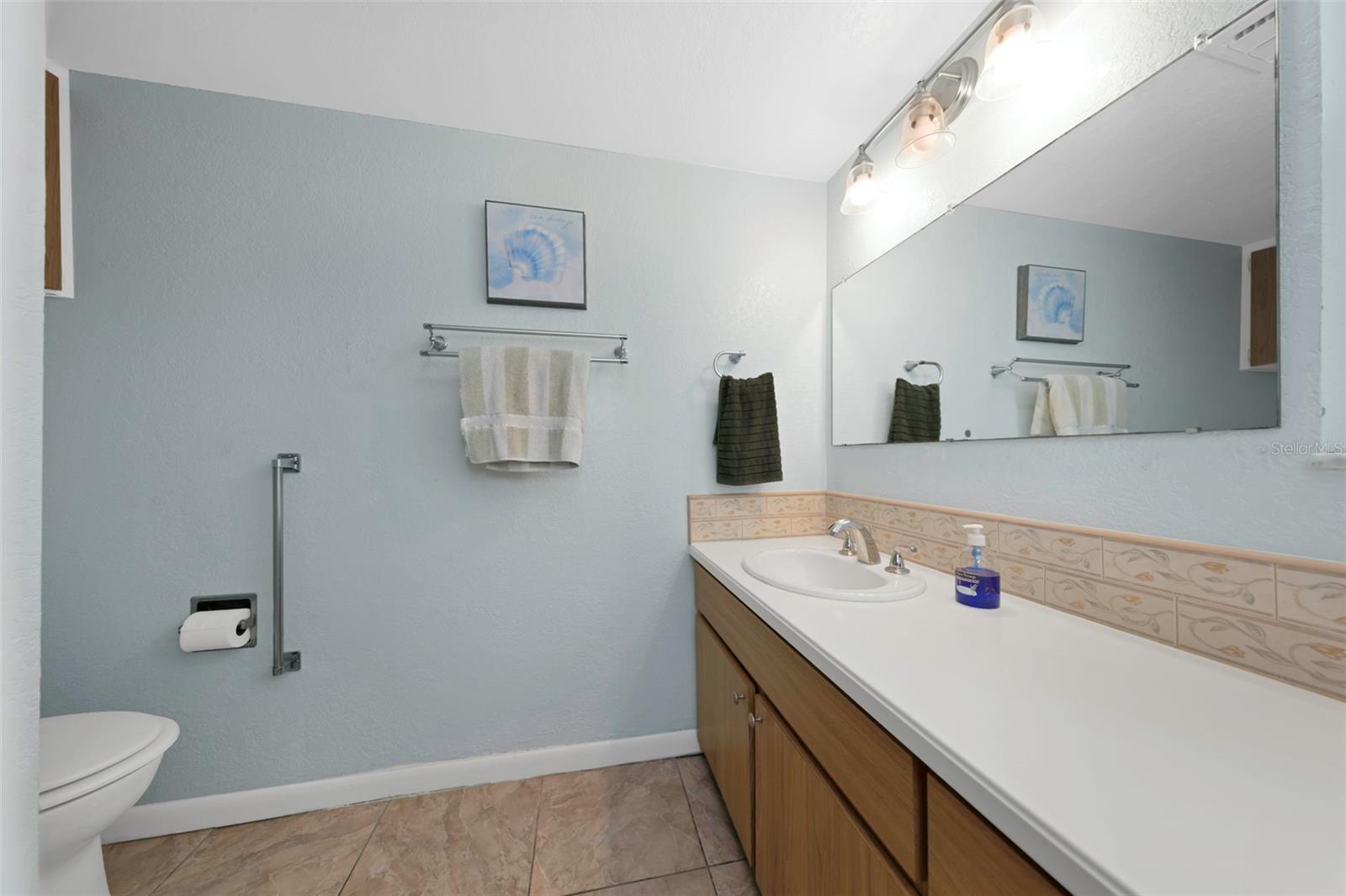 5355 FERNDALE PL N — photo 41