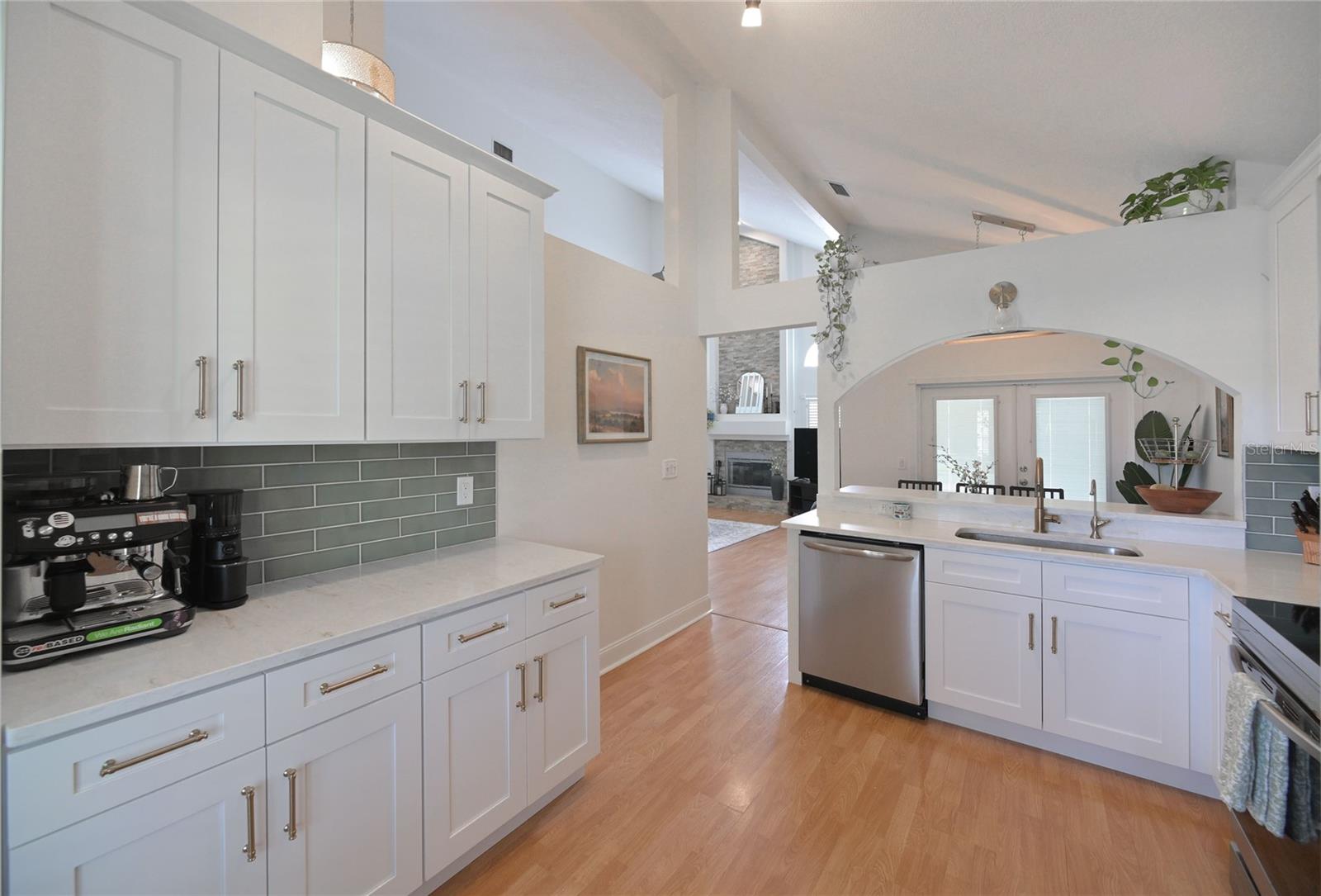 9609 FREDERICKSBURG RD — photo 17