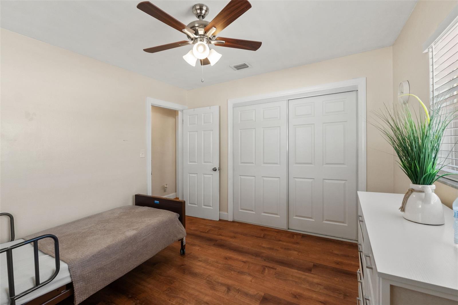 1721 S JEFFERSON AVE — photo 13