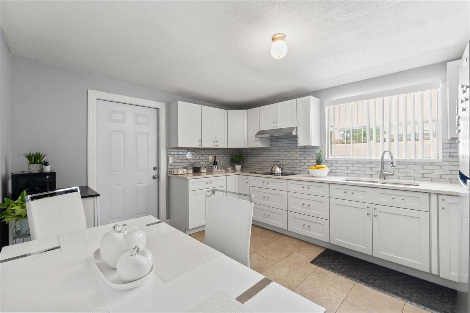 1721 S JEFFERSON AVE — photo 8
