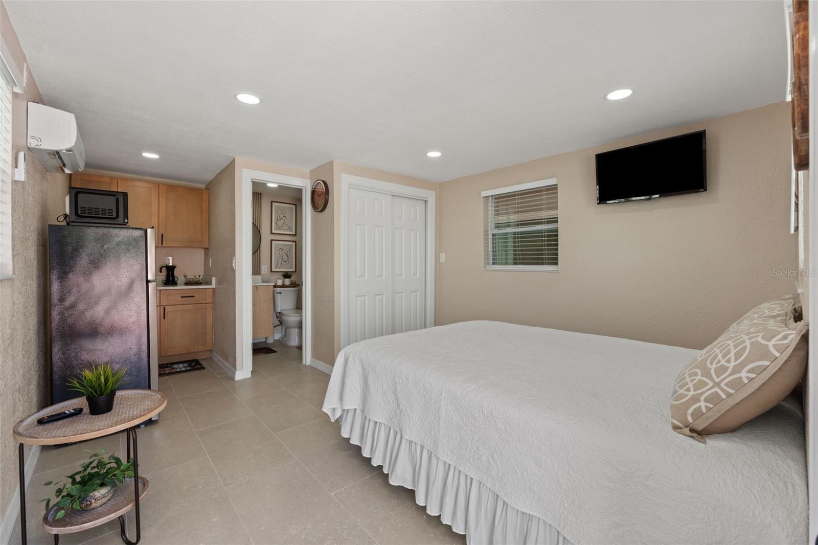 1721 S JEFFERSON AVE — photo 27