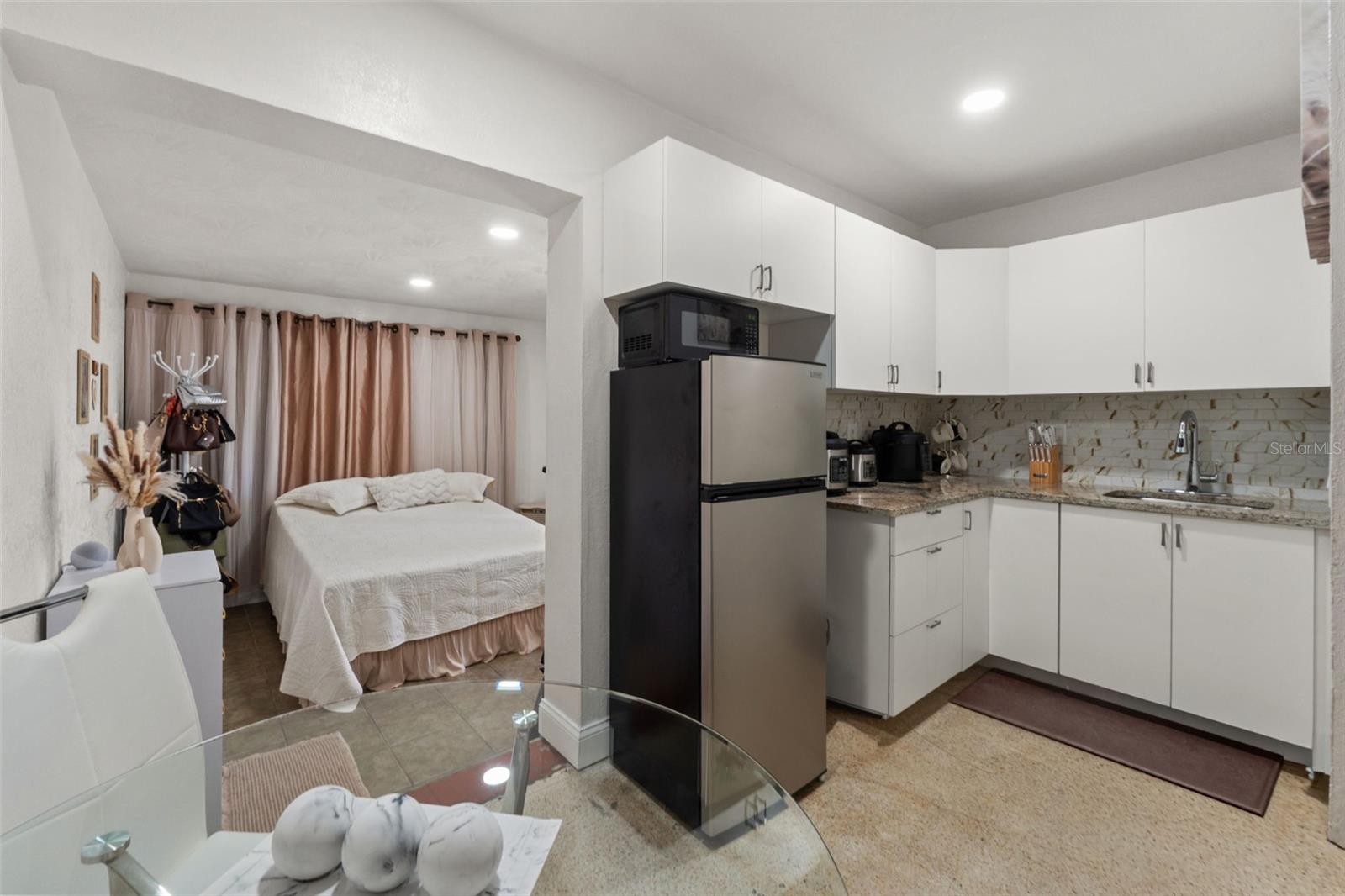 1721 S JEFFERSON AVE — photo 15