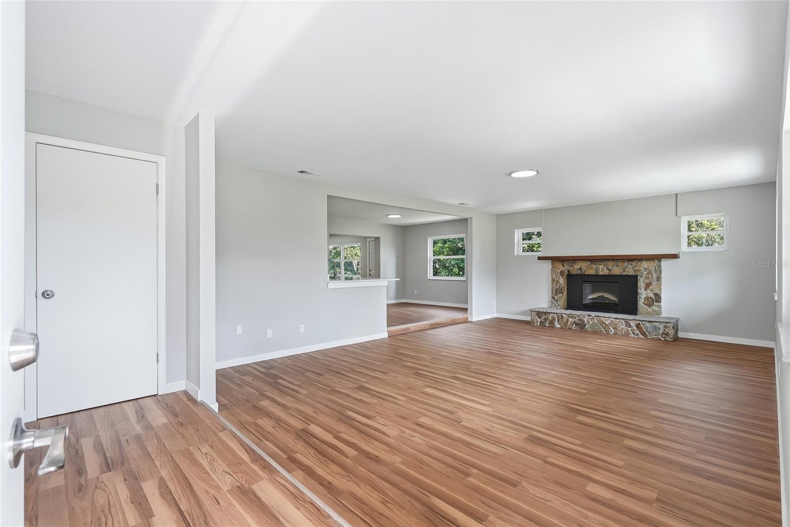 37670 FARR RD — photo 3