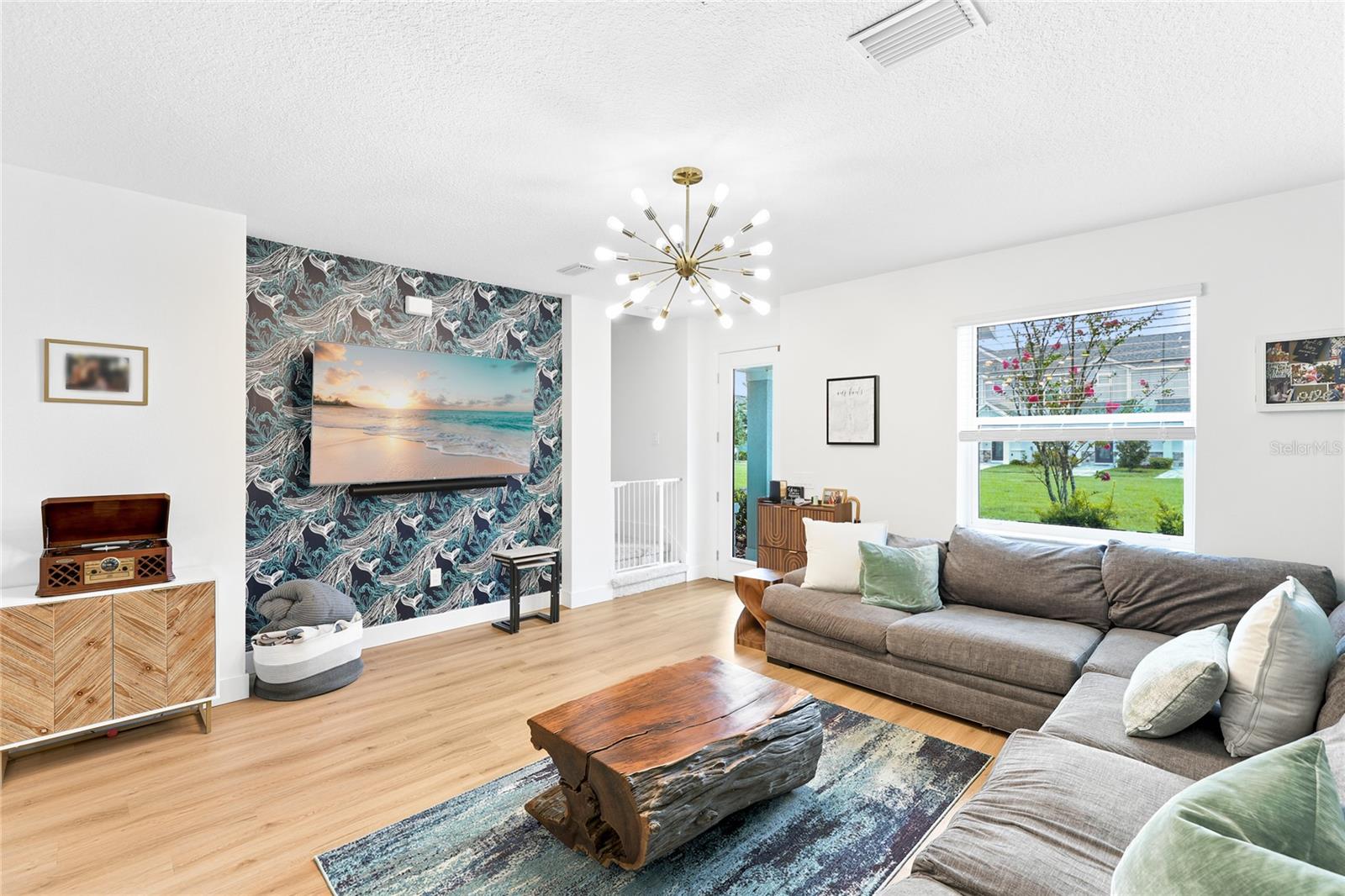 1808 FENDER LN — photo 4