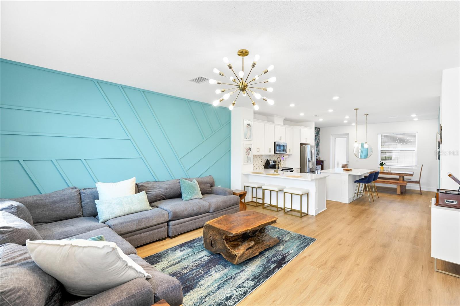 1808 FENDER LN — photo 3