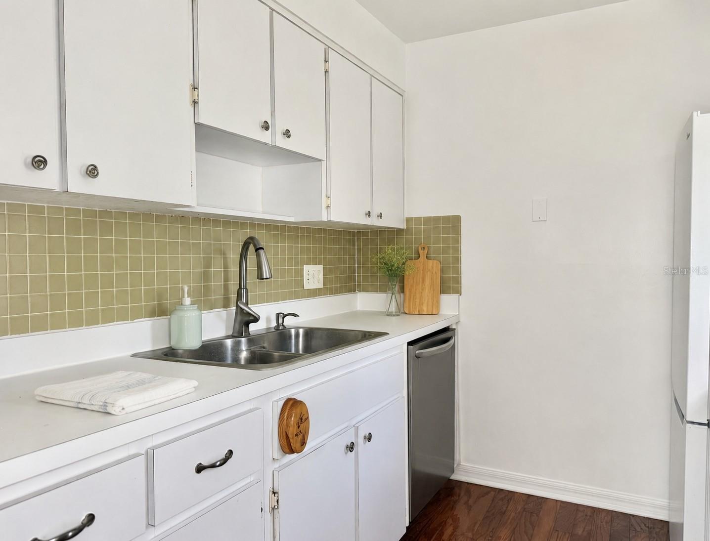350 79TH AVE N #102 — photo 11