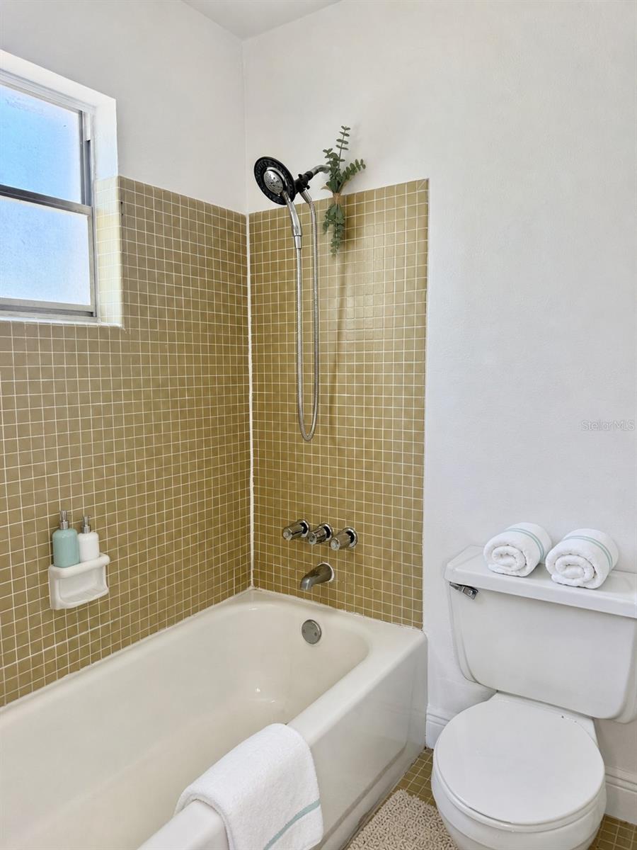 350 79TH AVE N #102 — photo 23