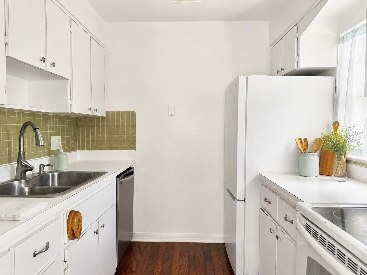 350 79TH AVE N #102 — photo 9