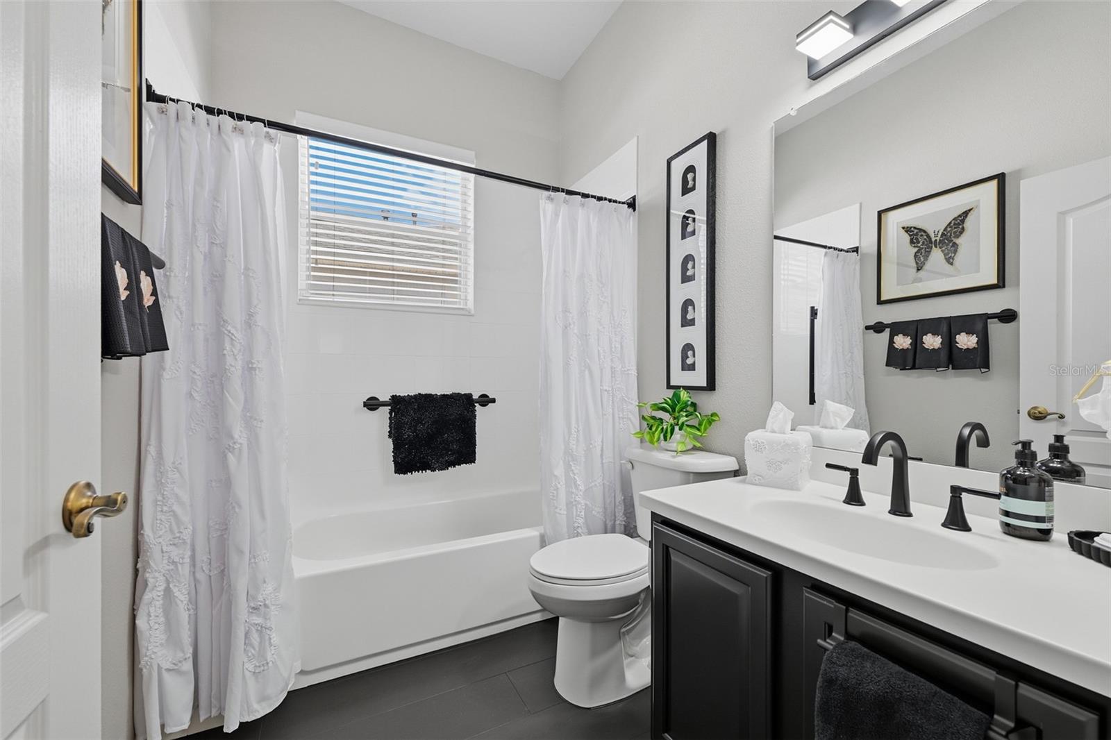 441 NOBLE FAIRE DR — photo 34
