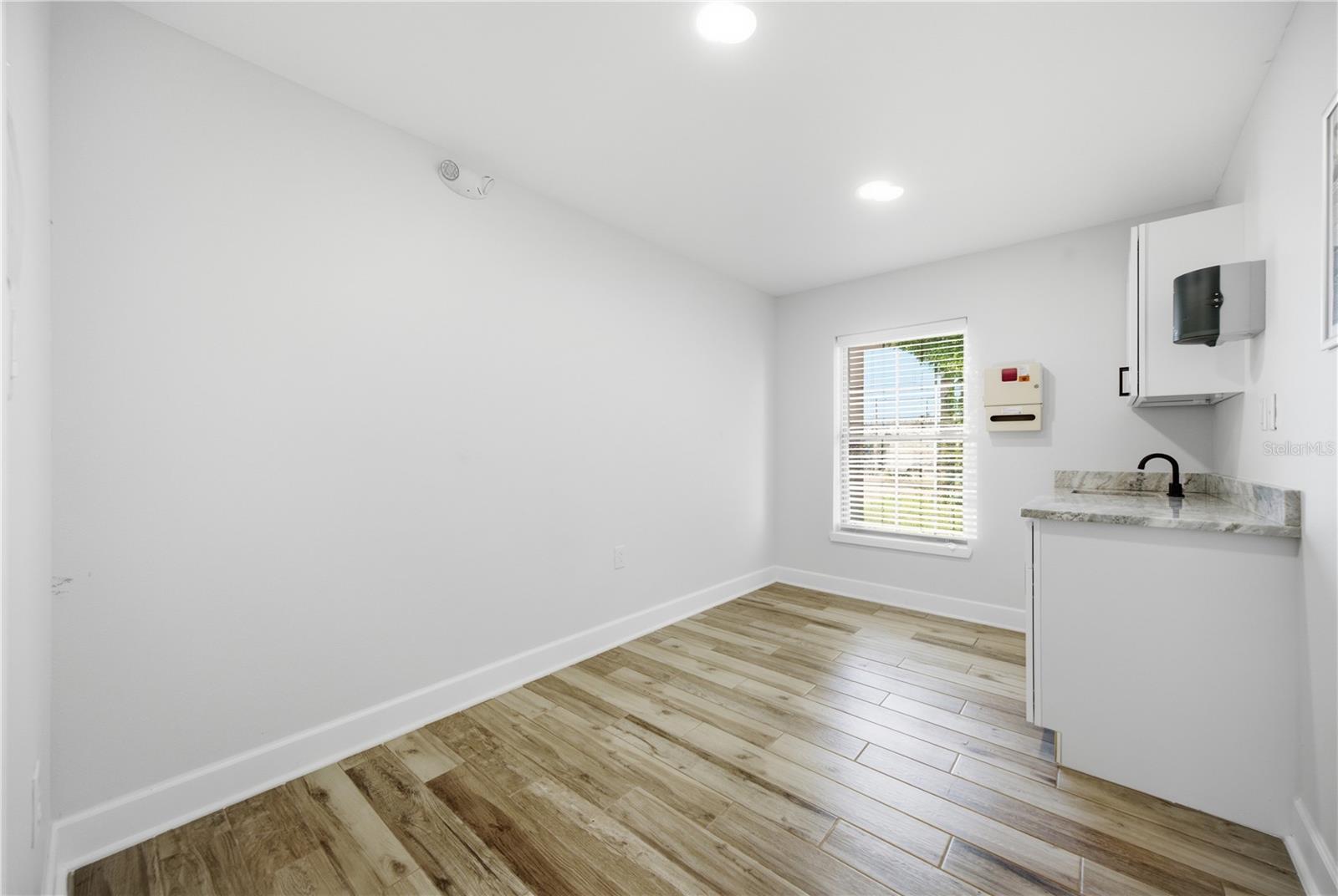 4911 STATE ROAD 54 — photo 32