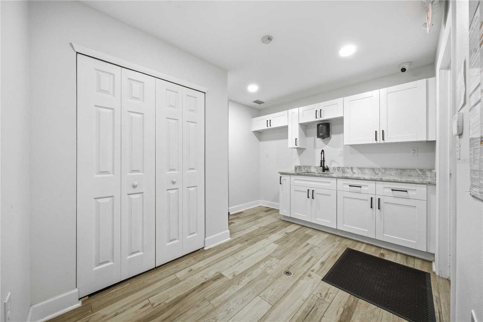4911 STATE ROAD 54 — photo 33