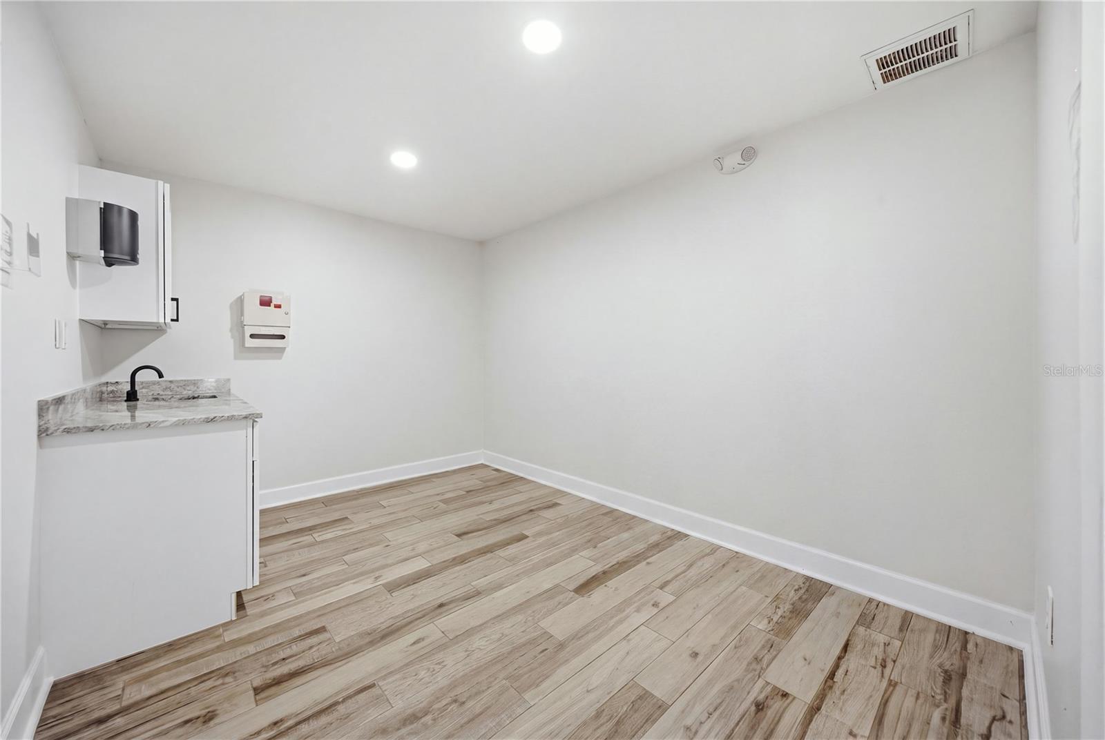 4911 STATE ROAD 54 — photo 19