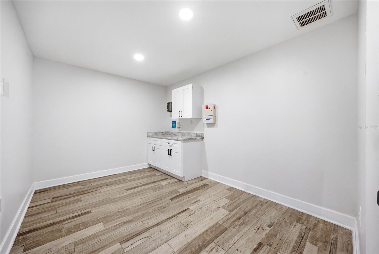 4911 STATE ROAD 54 — photo 30