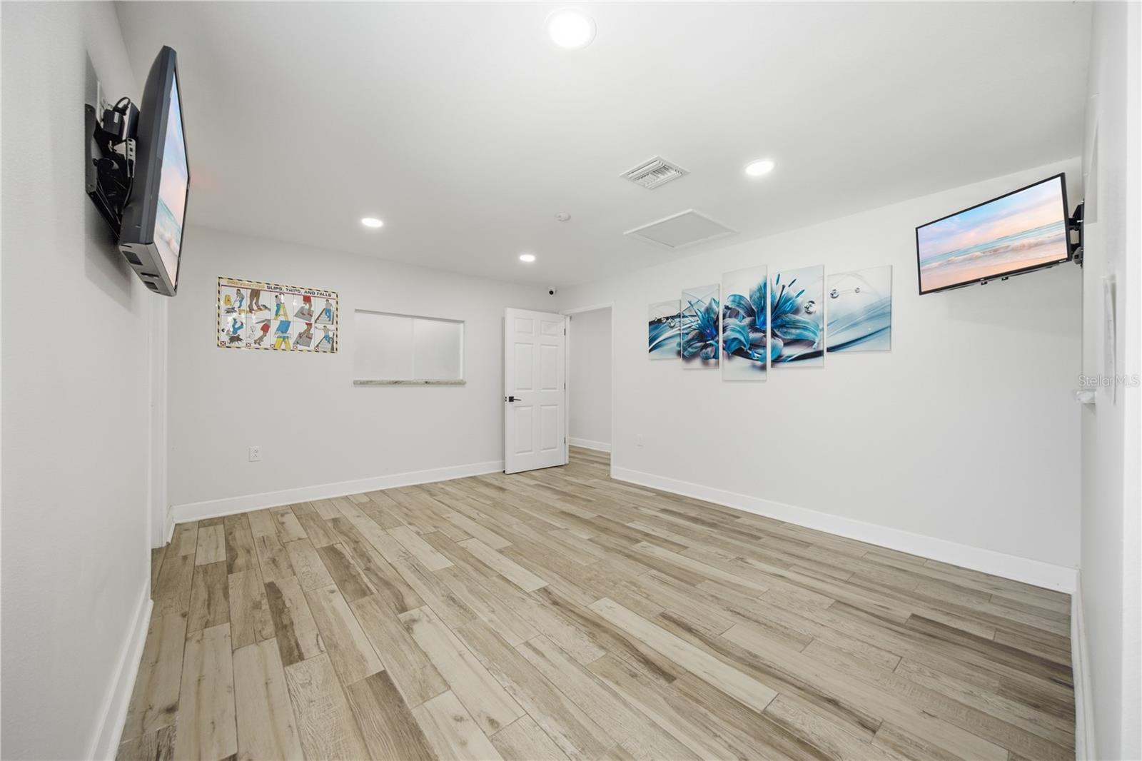 4911 STATE ROAD 54 — photo 11