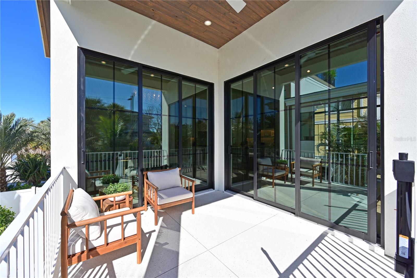113 PALMETTO AVE — photo 15
