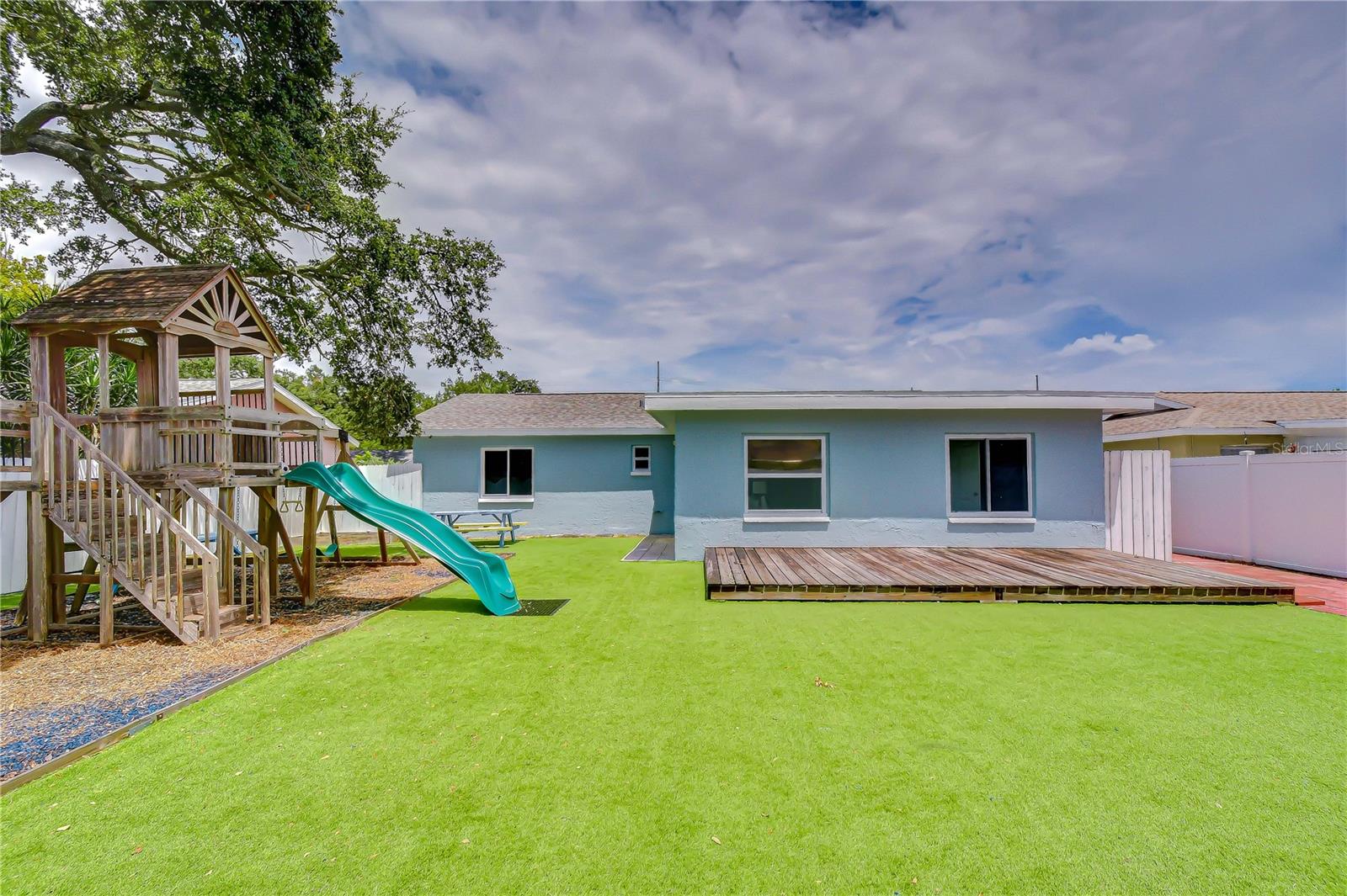 613 5TH AVE SE — photo 17