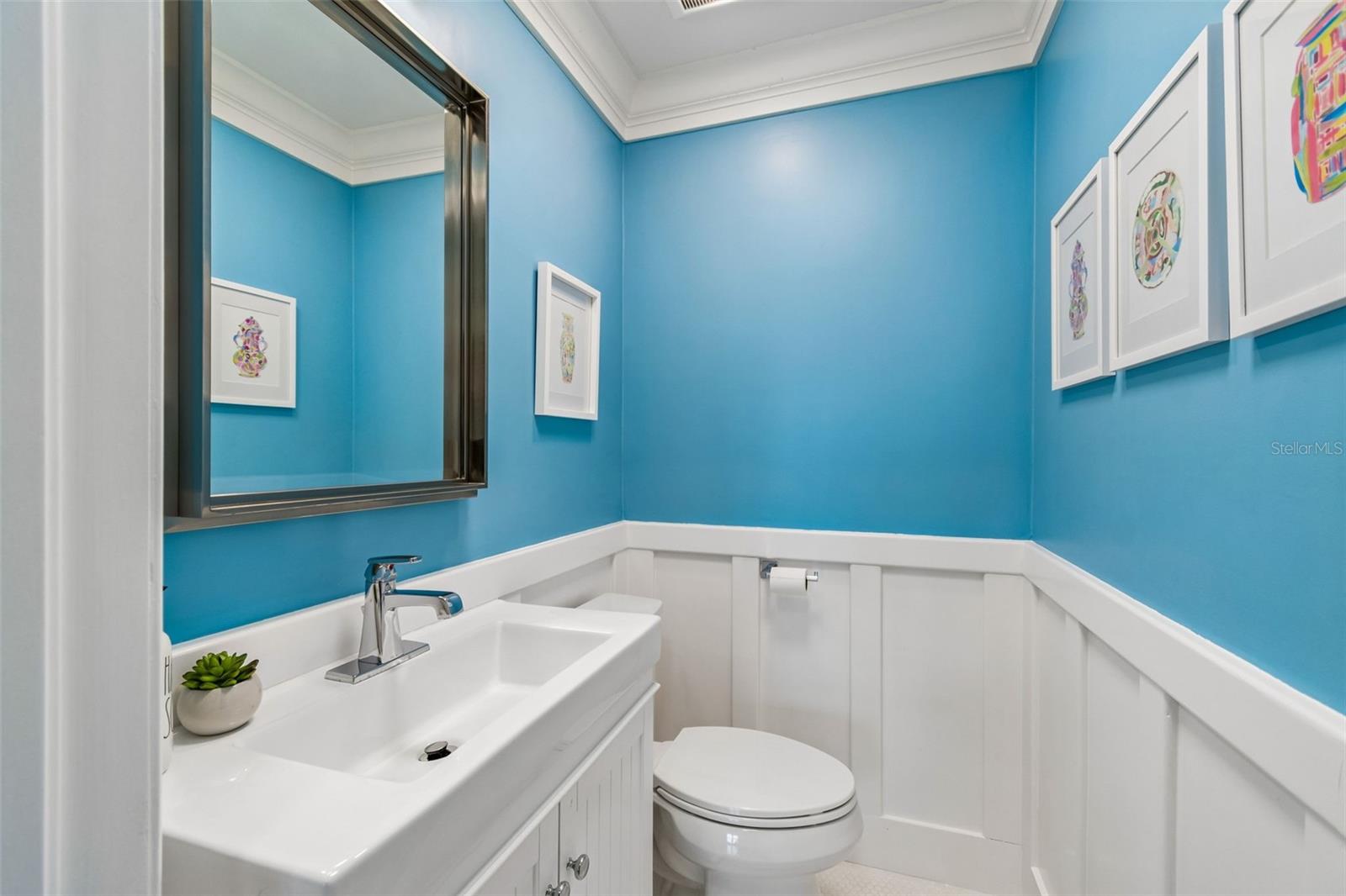 136 DEVON DR — photo 34