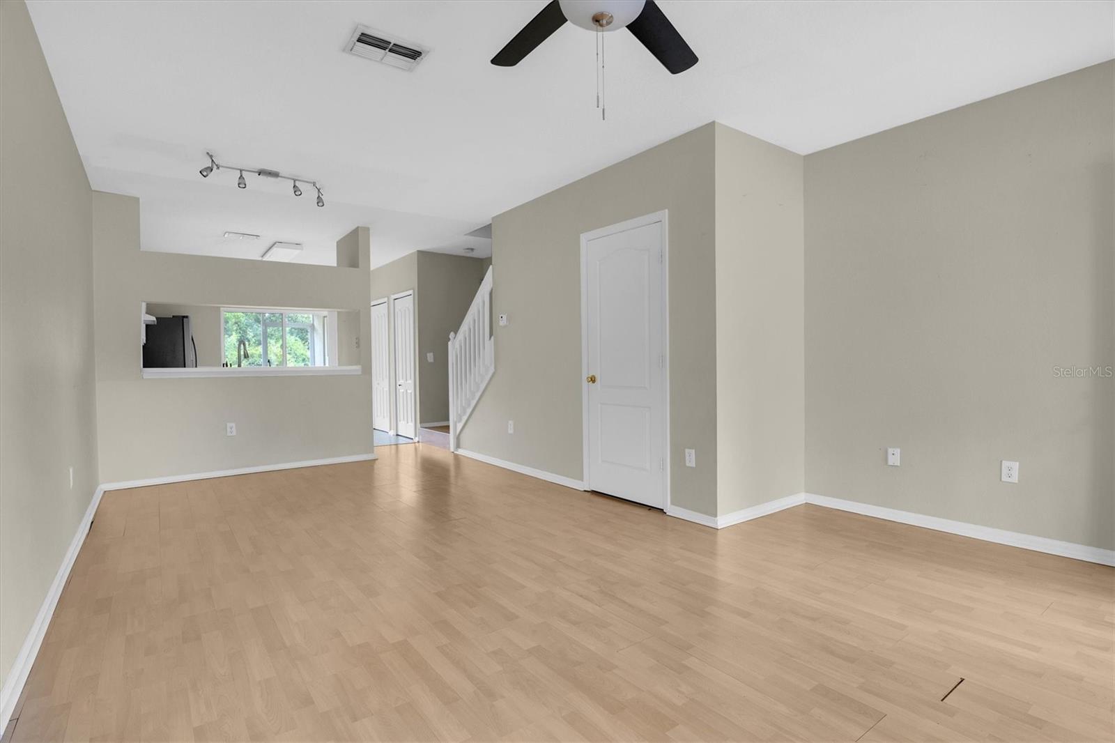 1338 STANDRIDGE DR — photo 6
