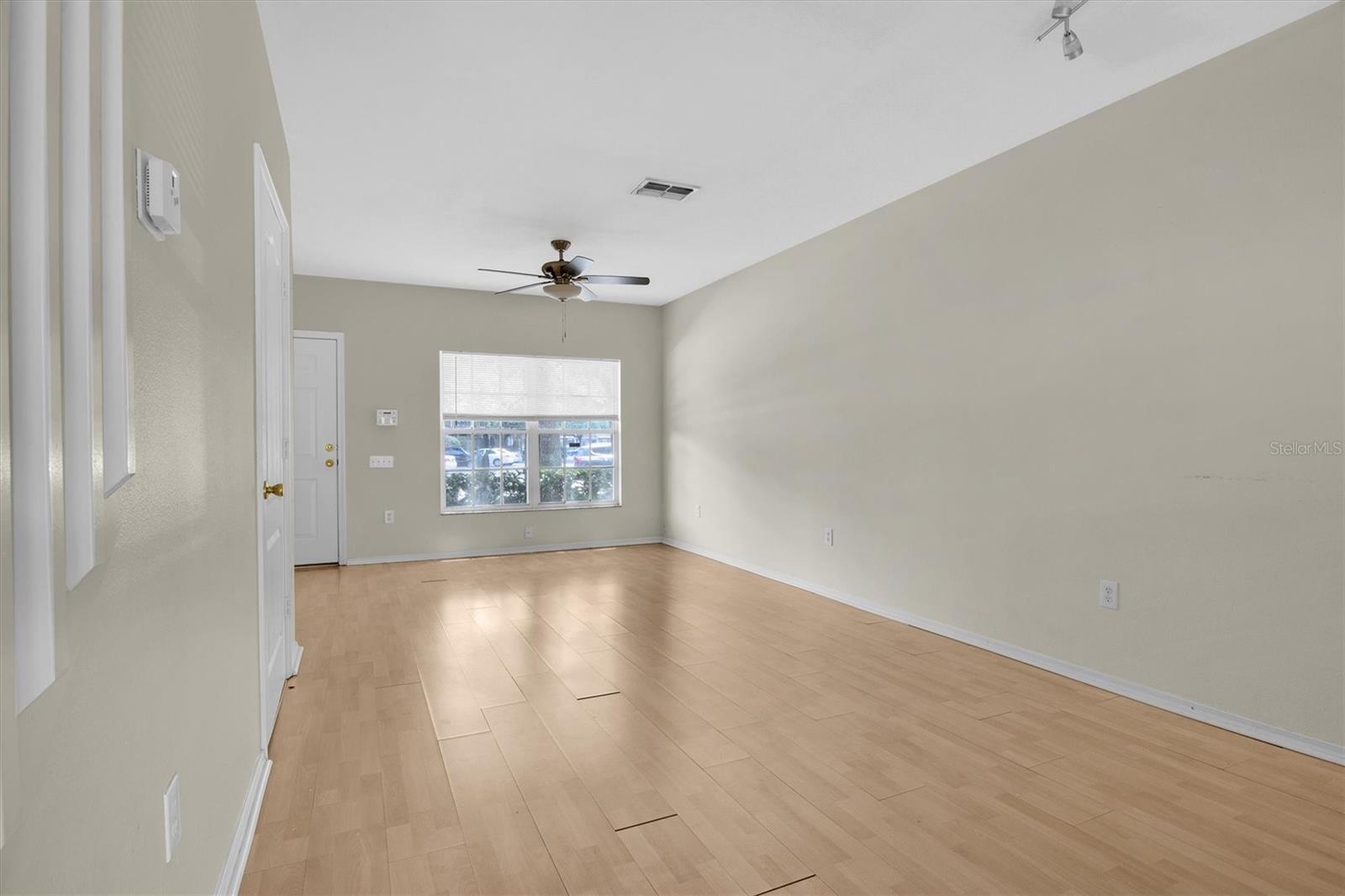 1338 STANDRIDGE DR — photo 5