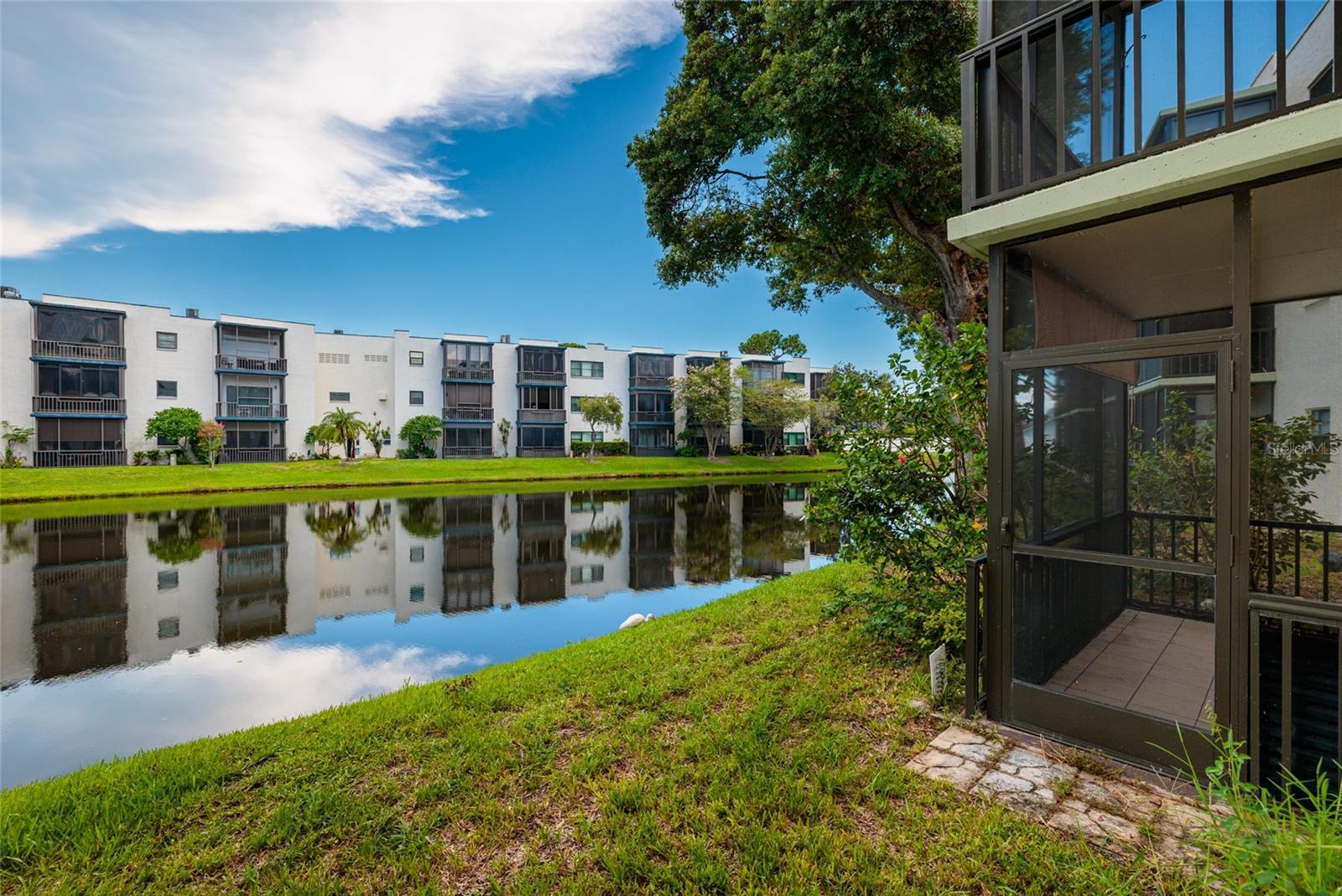 5980 TERRACE PARK DR N #108 — photo 31