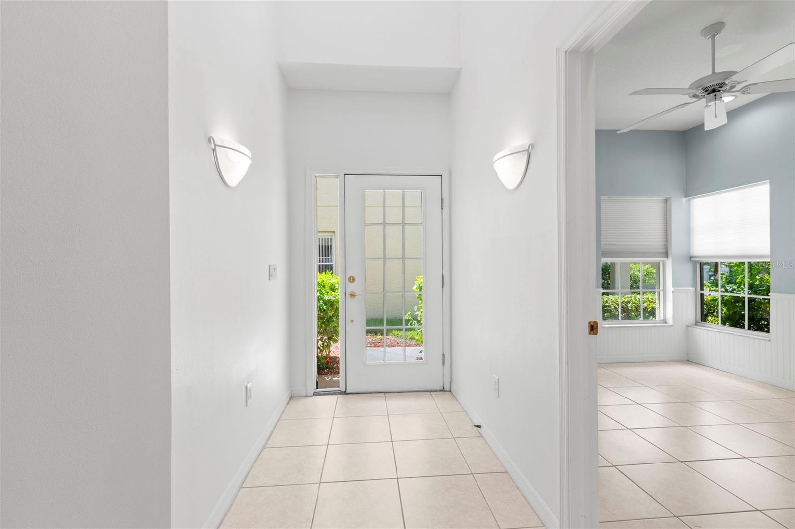11117 KAPOK GRAND CIR — photo 4