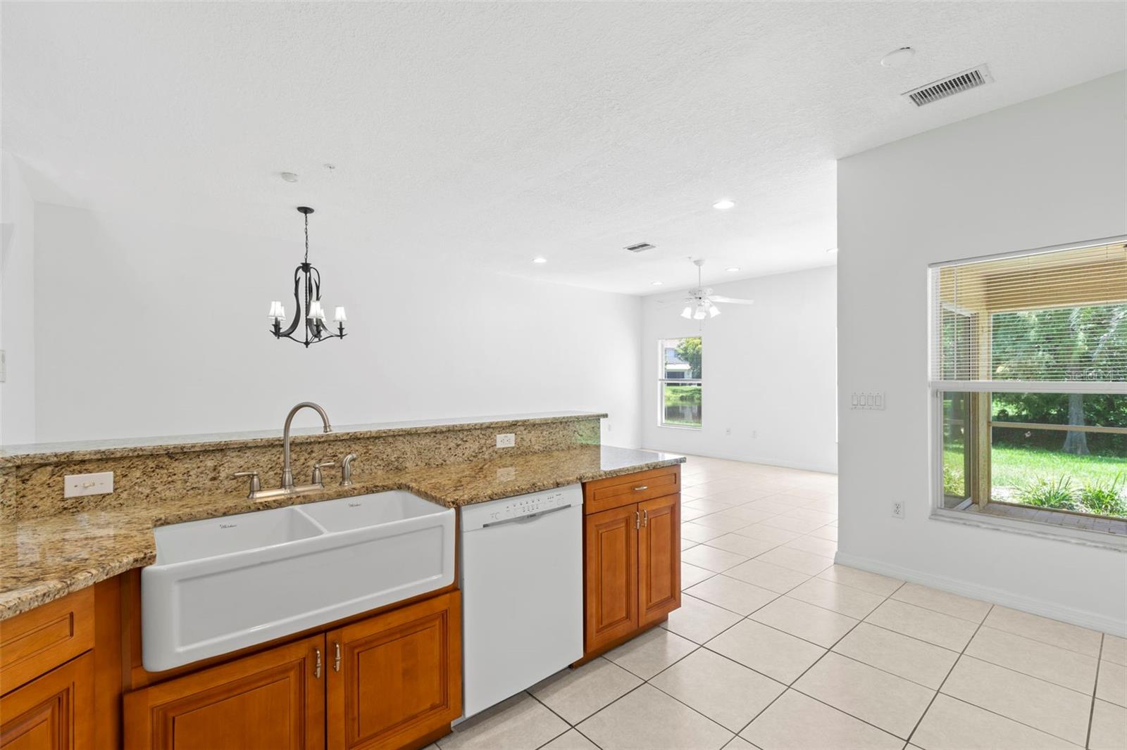 11117 KAPOK GRAND CIR — photo 13