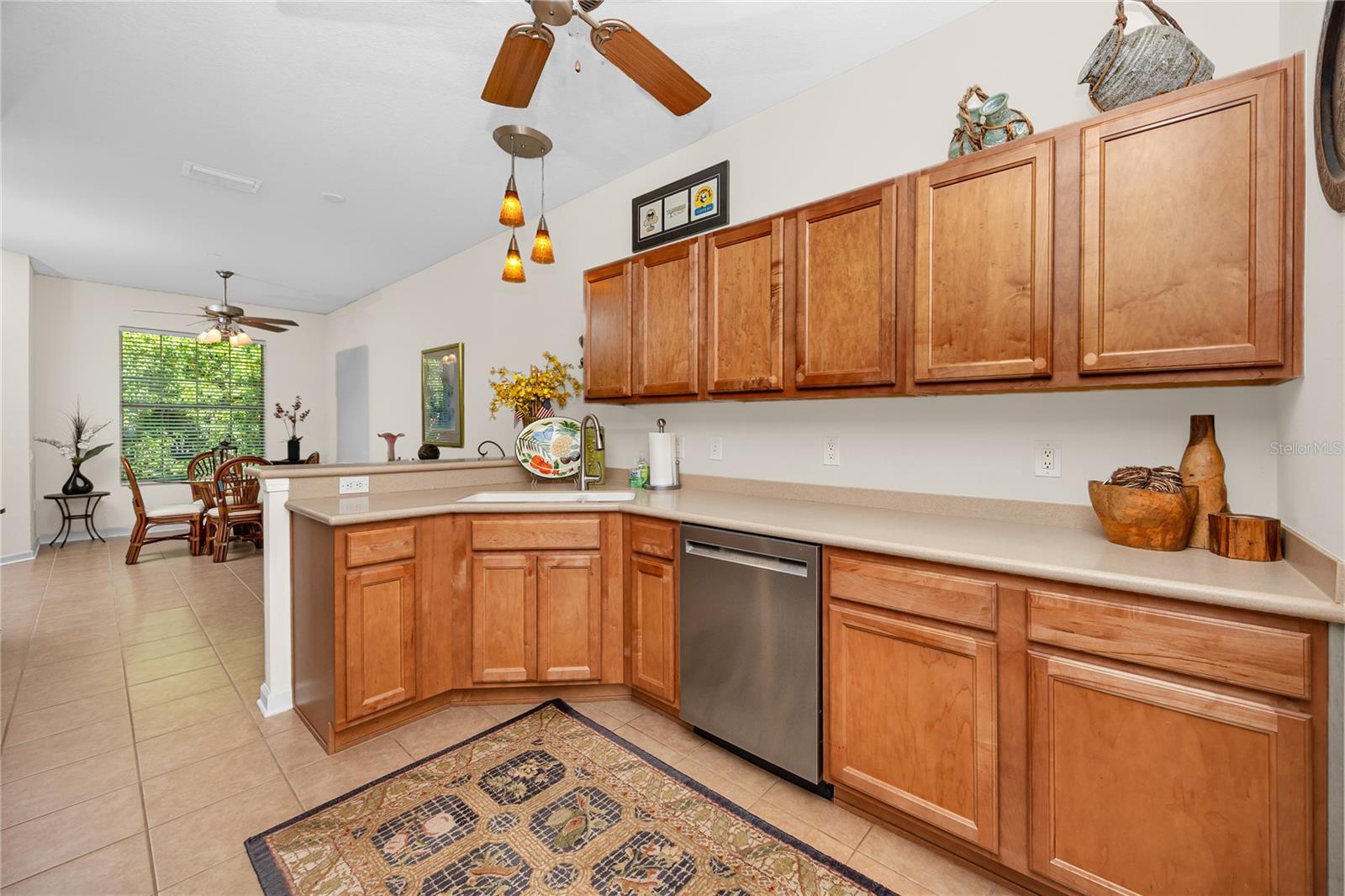 894 LANTERN WAY — photo 17