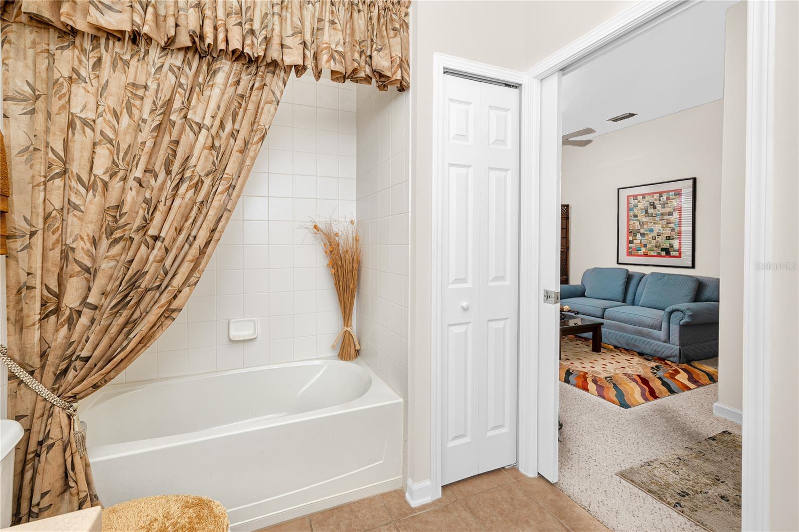 894 LANTERN WAY — photo 34