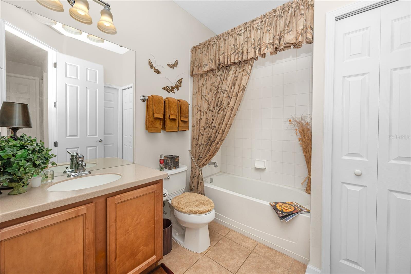 894 LANTERN WAY — photo 35