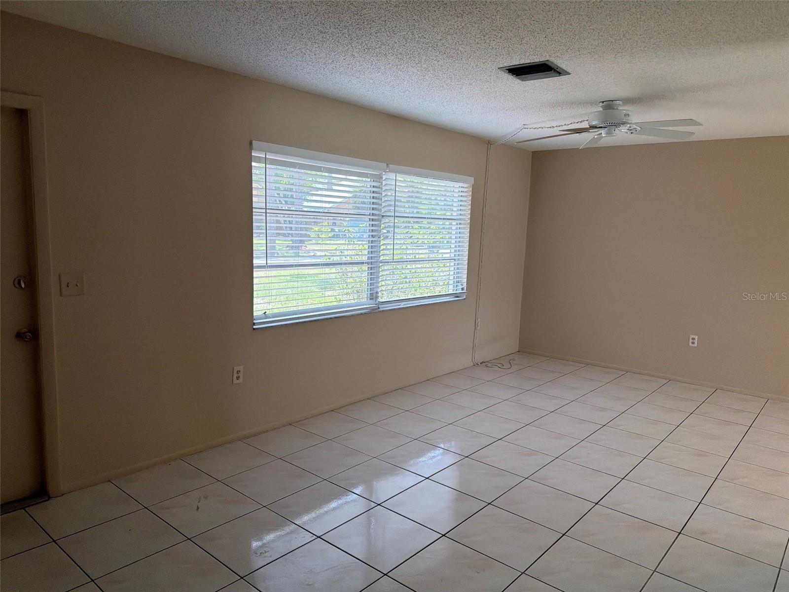 5964 DIANA RD — photo 3