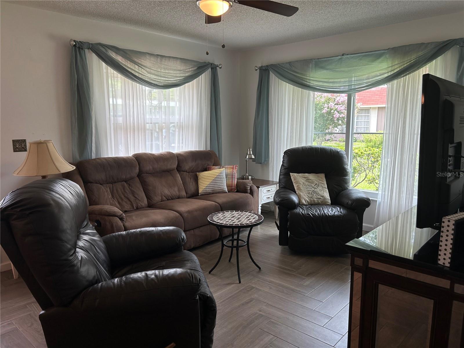 1359 GLENDALE CIR W #214 — photo 9