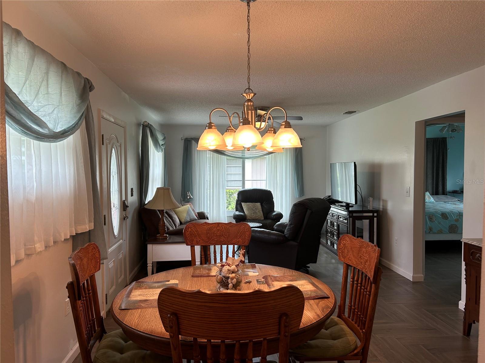 1359 GLENDALE CIR W #214 — photo 2