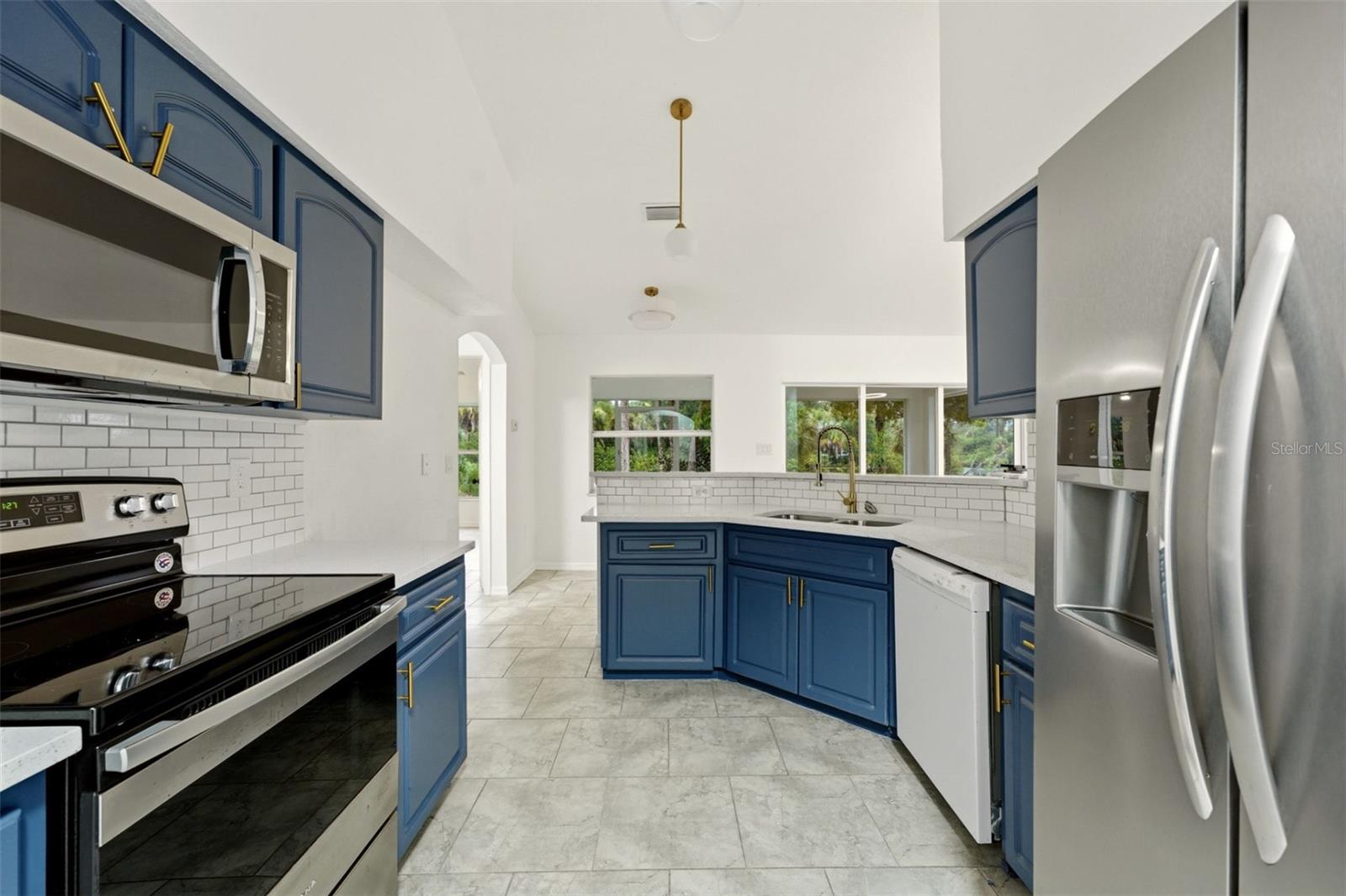 5498 BAYBERRY ST — photo 17