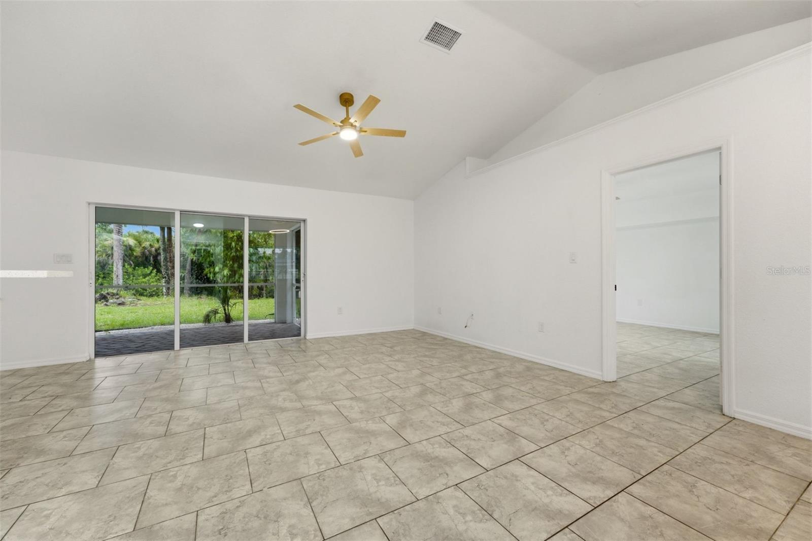 5498 BAYBERRY ST — photo 4