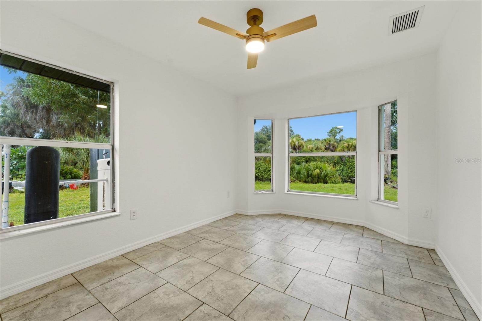 5498 BAYBERRY ST — photo 13