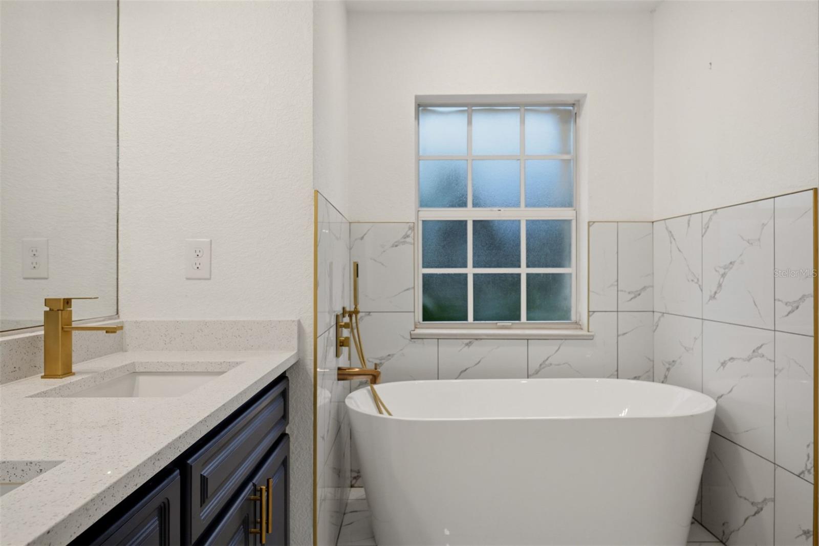 5498 BAYBERRY ST — photo 9