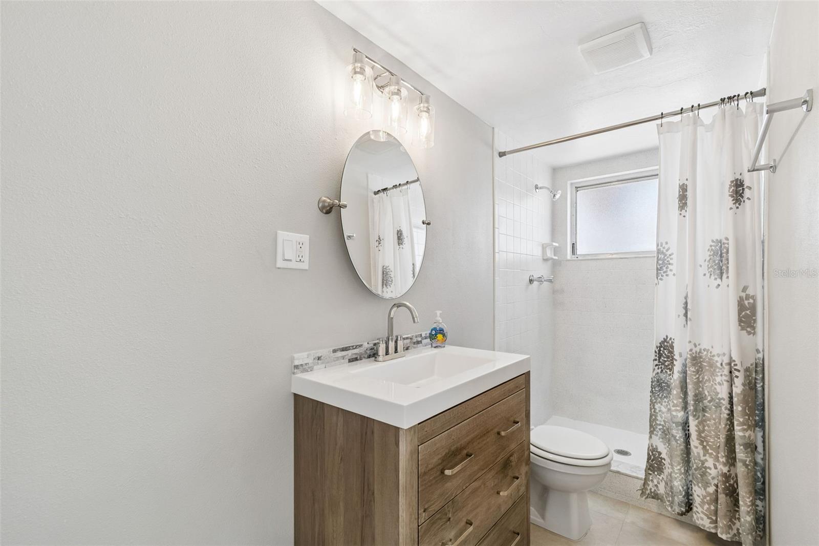 9631 MARLINTON LN — photo 25