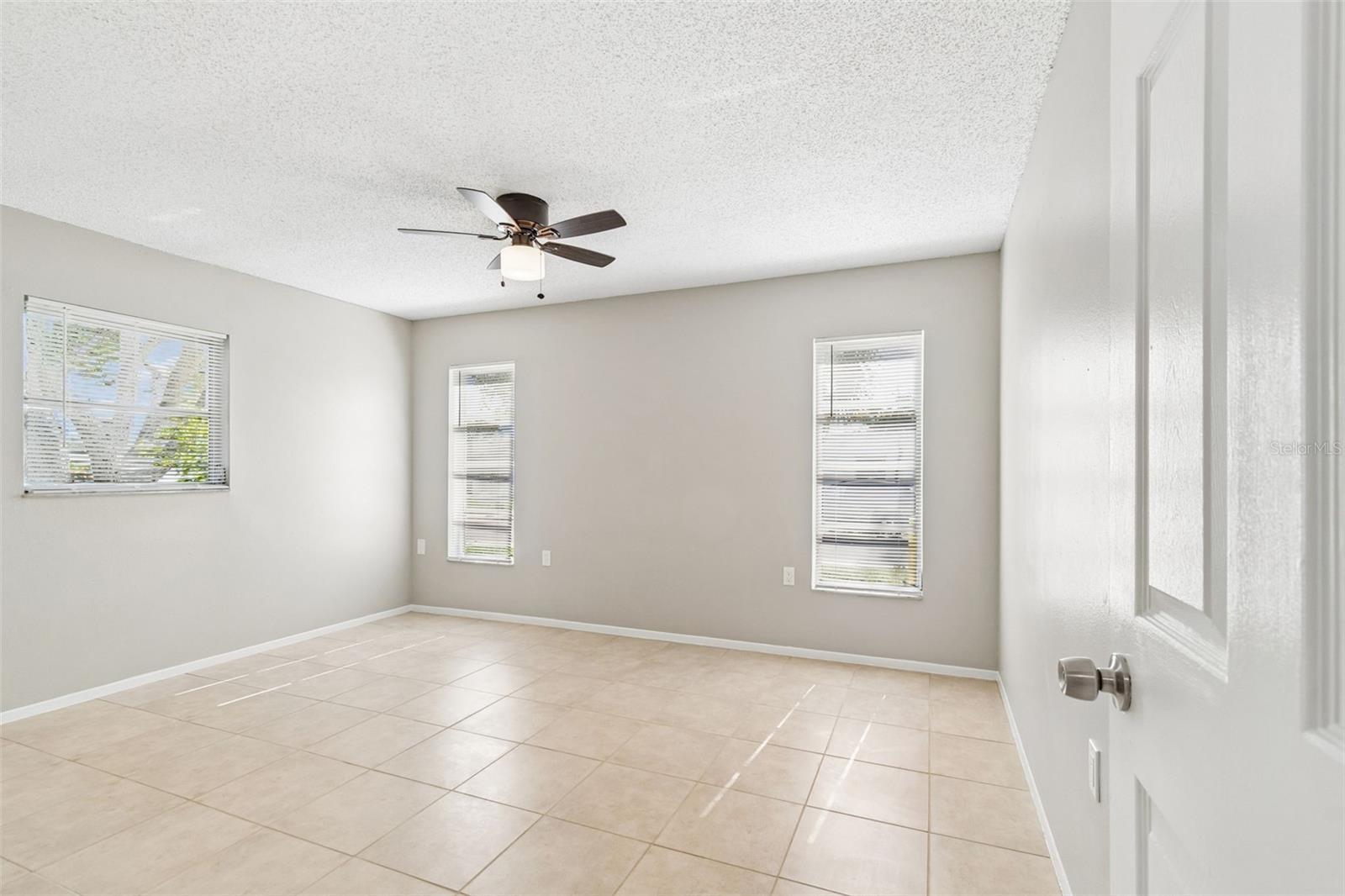 9631 MARLINTON LN — photo 12
