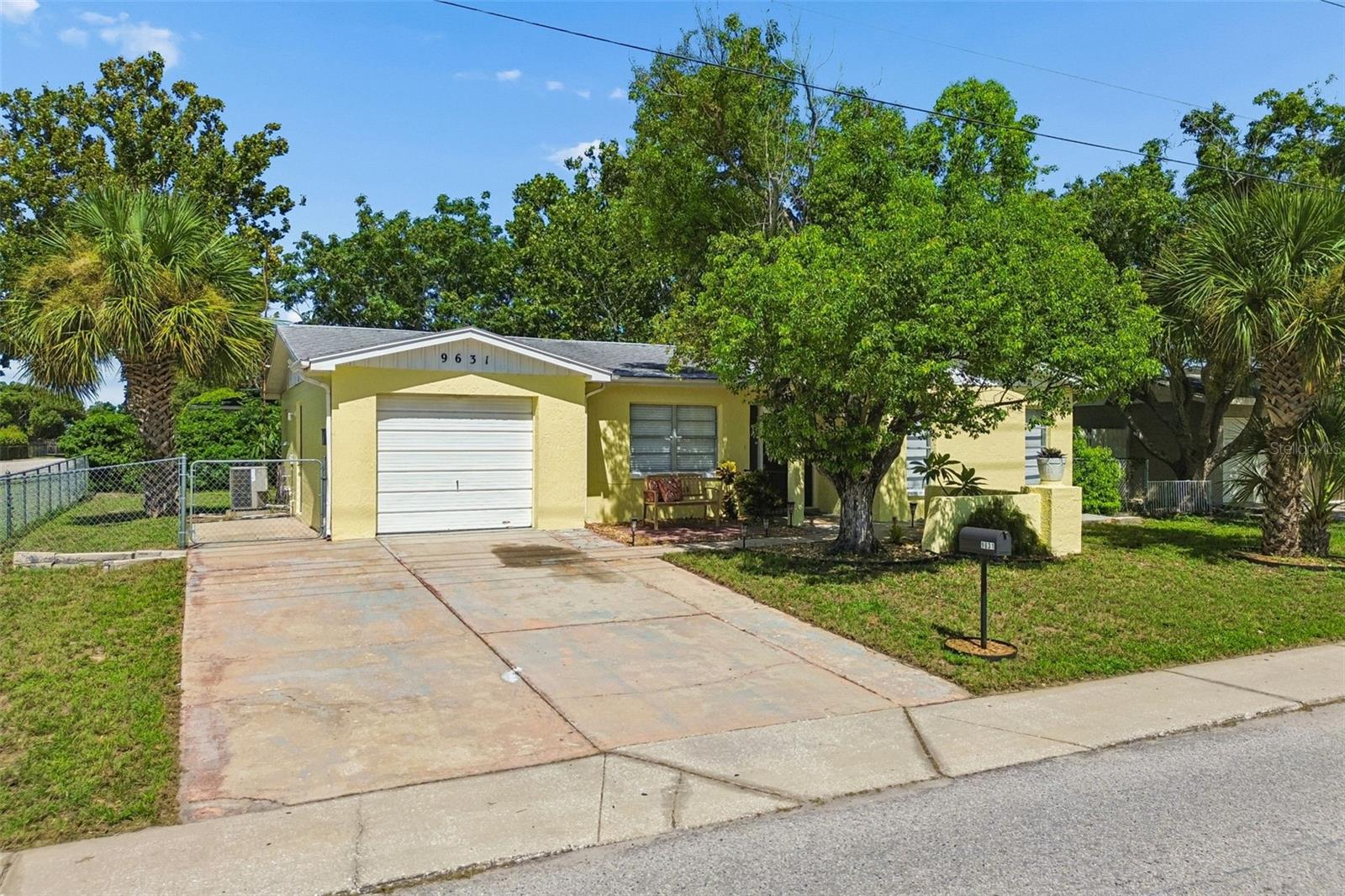 9631 MARLINTON LN — photo 32