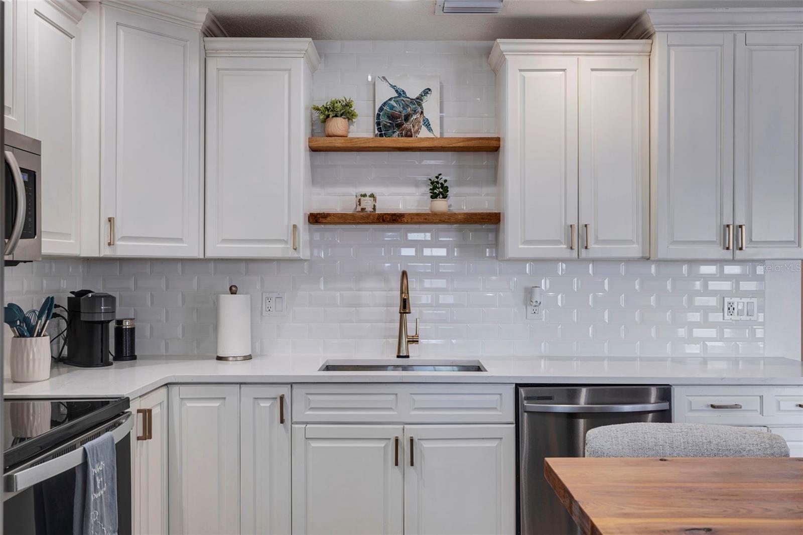 5266 BEACH DR SE #B — photo 8