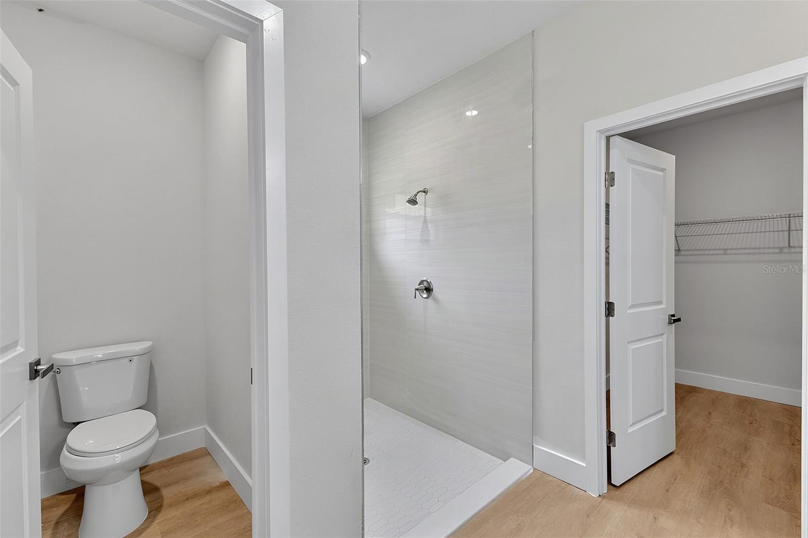 8274 MOSSBORGER AVE — photo 36