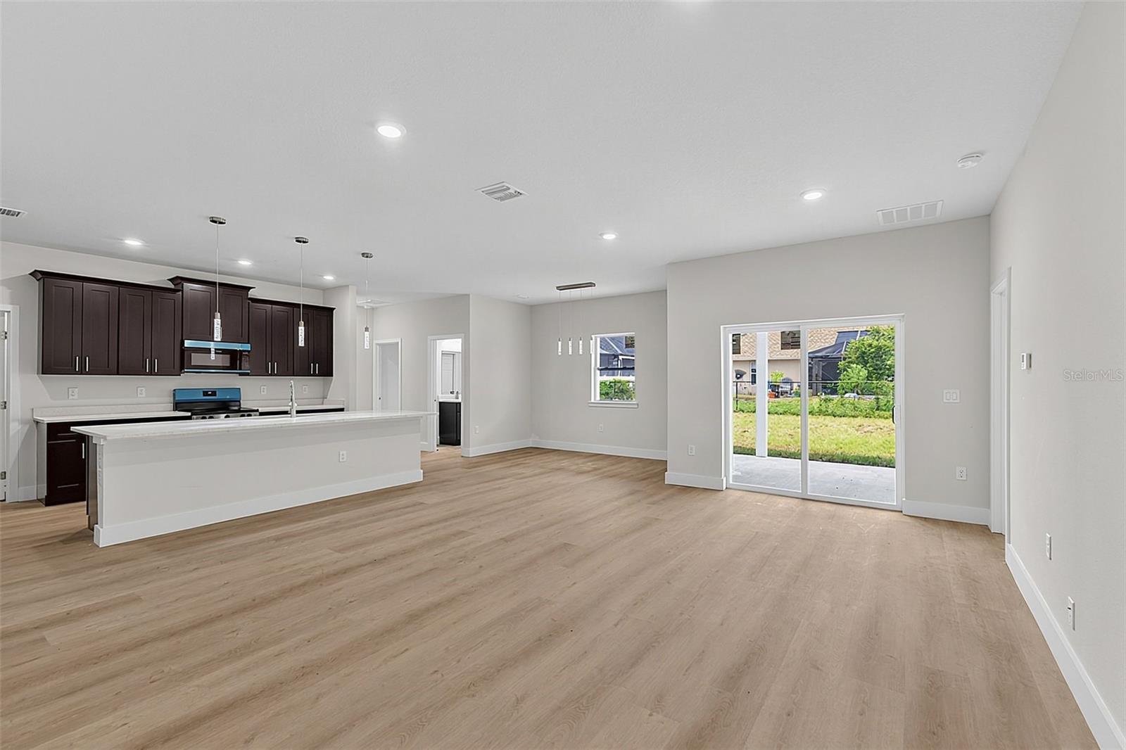 8274 MOSSBORGER AVE — photo 17