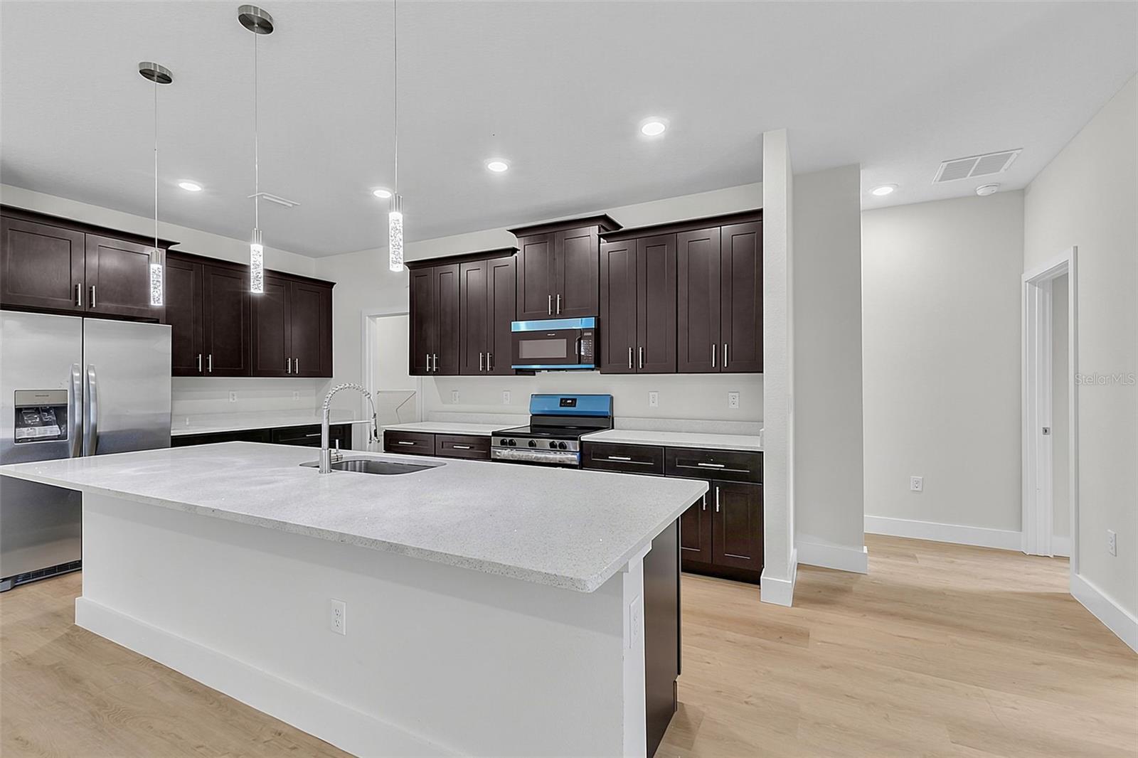 8274 MOSSBORGER AVE — photo 21