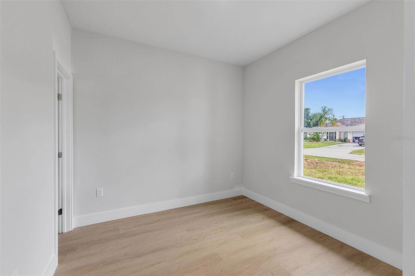 8274 MOSSBORGER AVE — photo 39