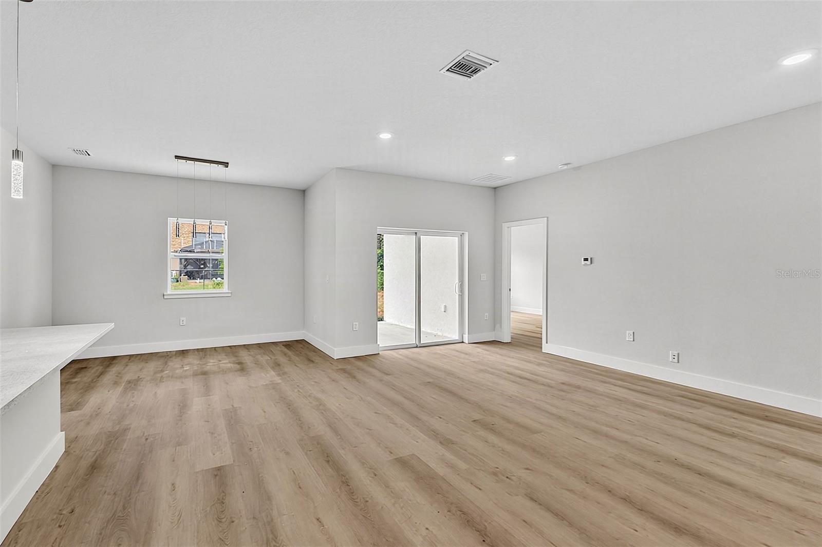 8274 MOSSBORGER AVE — photo 18