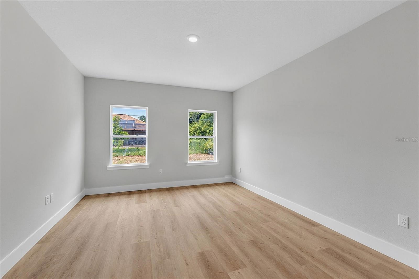 8274 MOSSBORGER AVE — photo 33