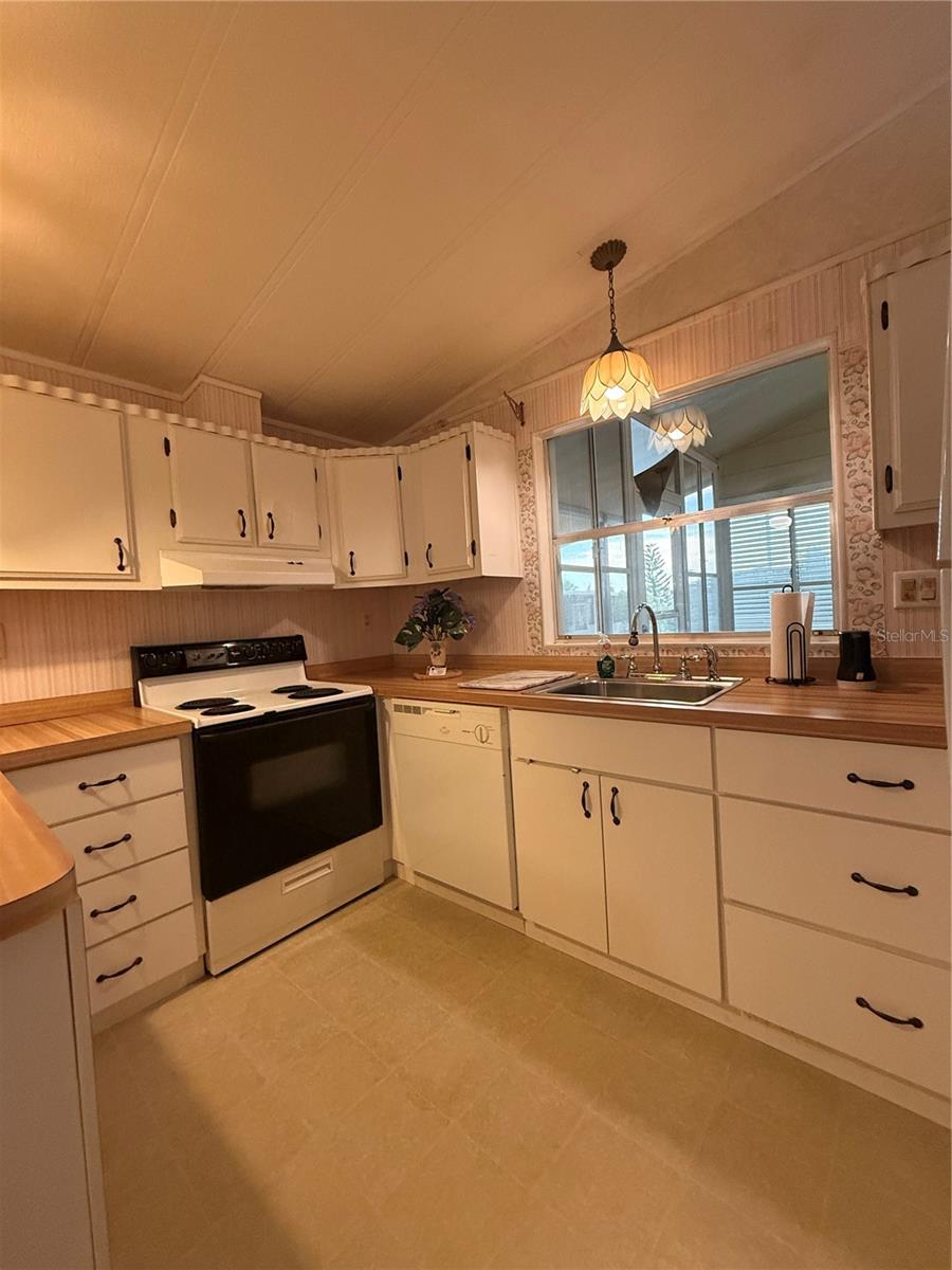 201 N FIJI CIR — photo 16