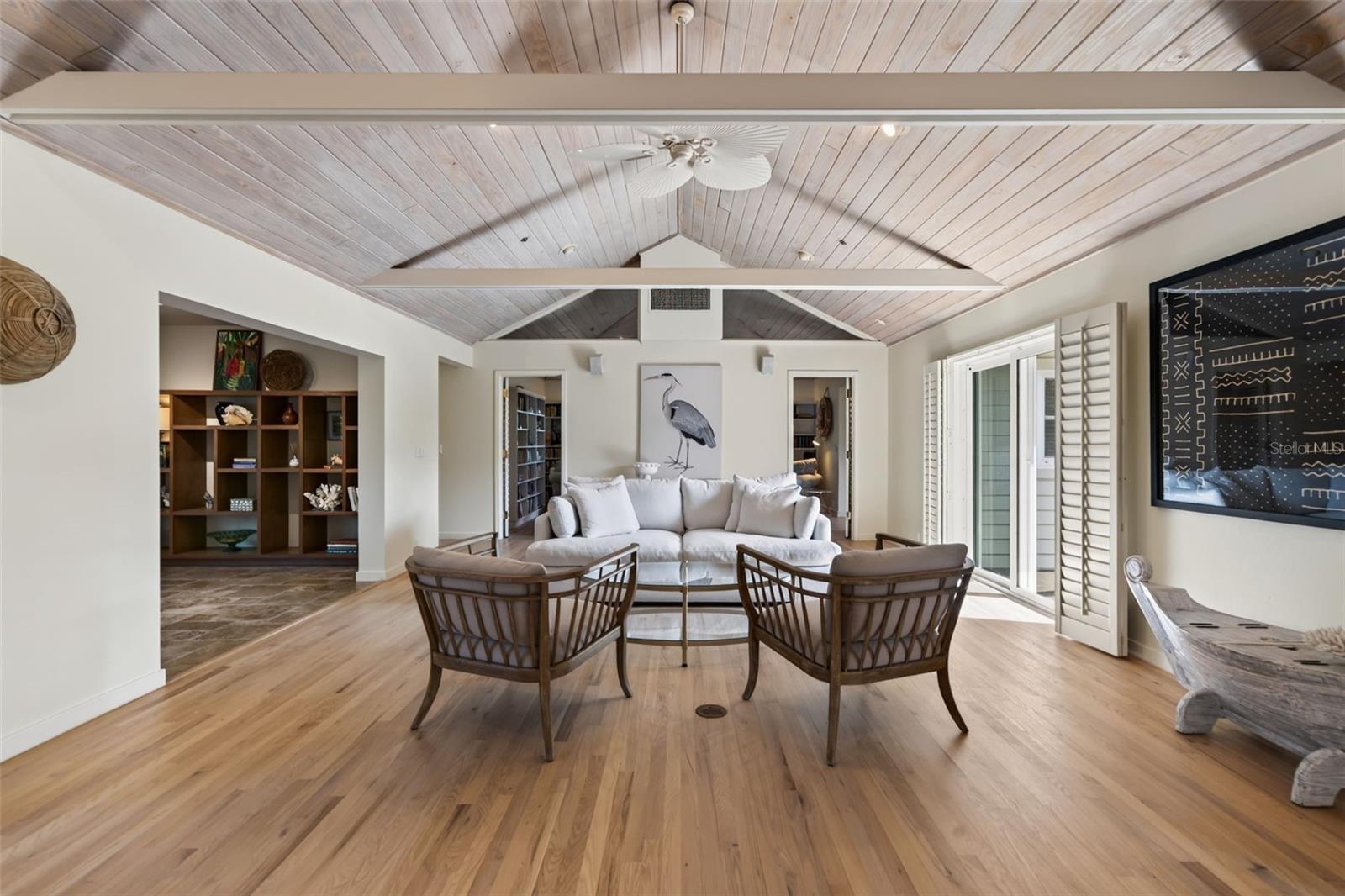 677 LANDS END DR — photo 14